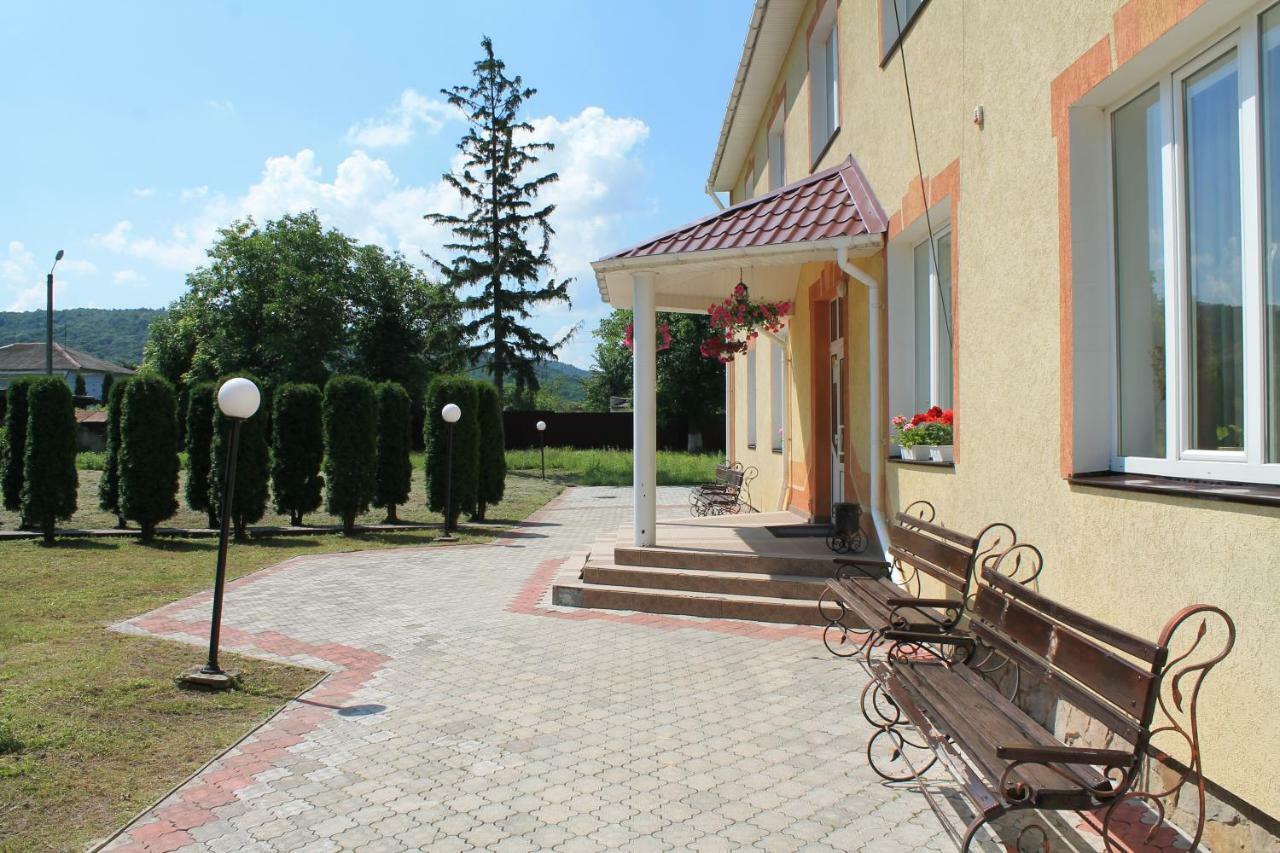 Kremin Hotel Kremenets' Ngoại thất bức ảnh