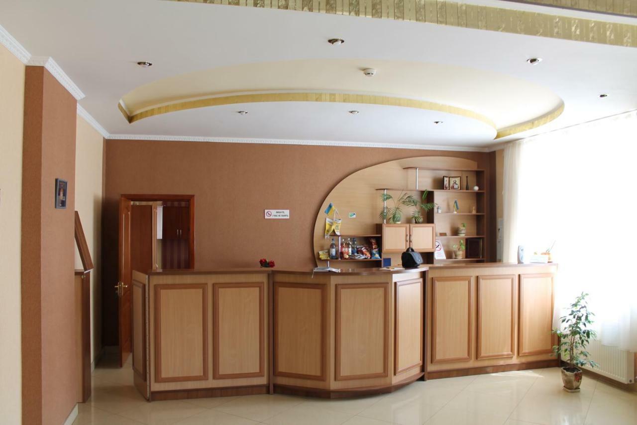 Kremin Hotel Kremenets' Ngoại thất bức ảnh