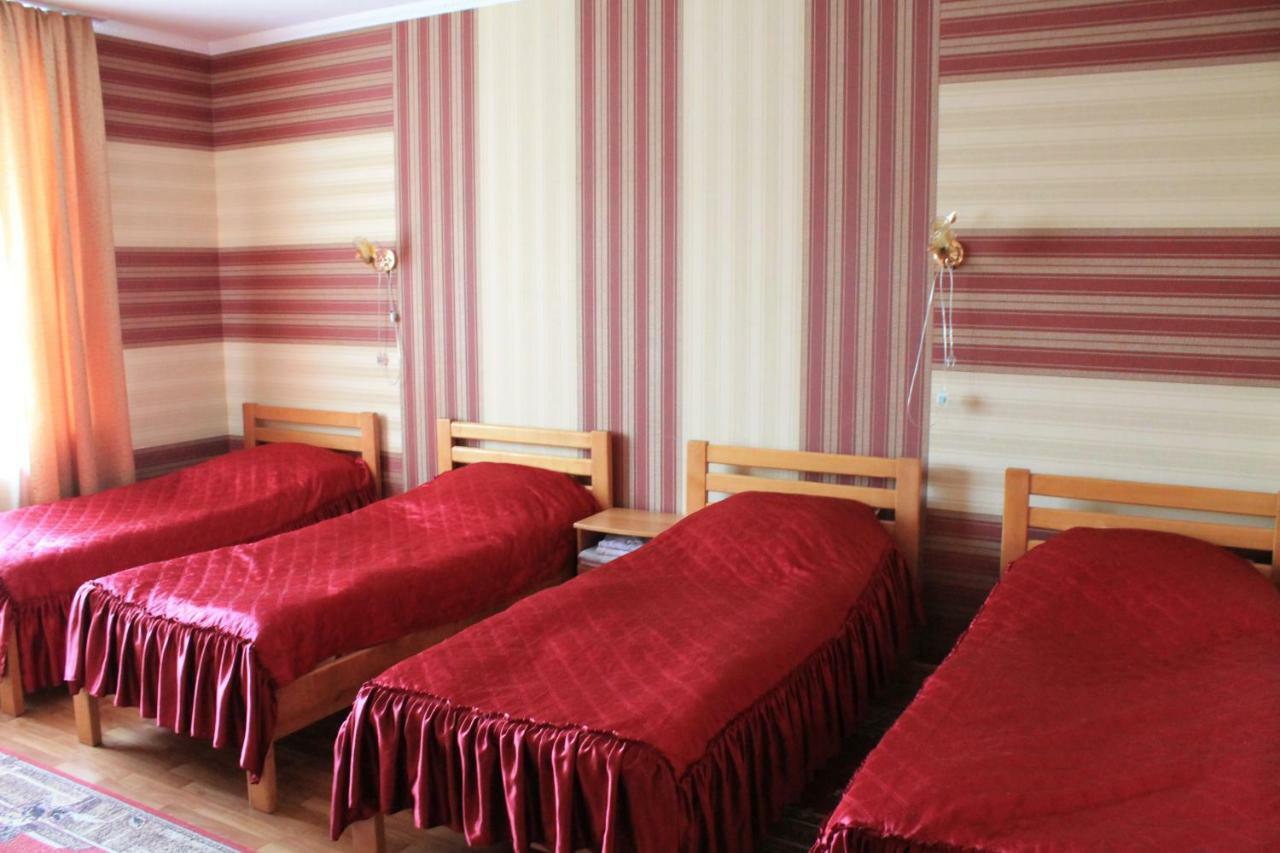 Kremin Hotel Kremenets' Ngoại thất bức ảnh