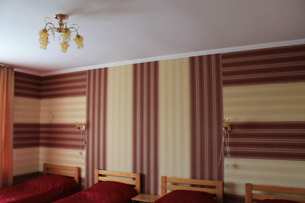 Kremin Hotel Kremenets' Ngoại thất bức ảnh