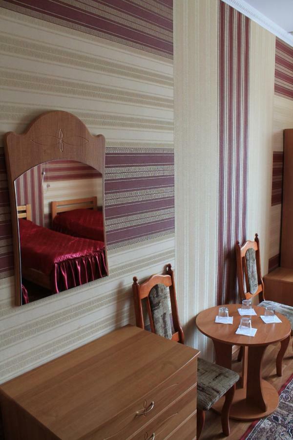 Kremin Hotel Kremenets' Ngoại thất bức ảnh