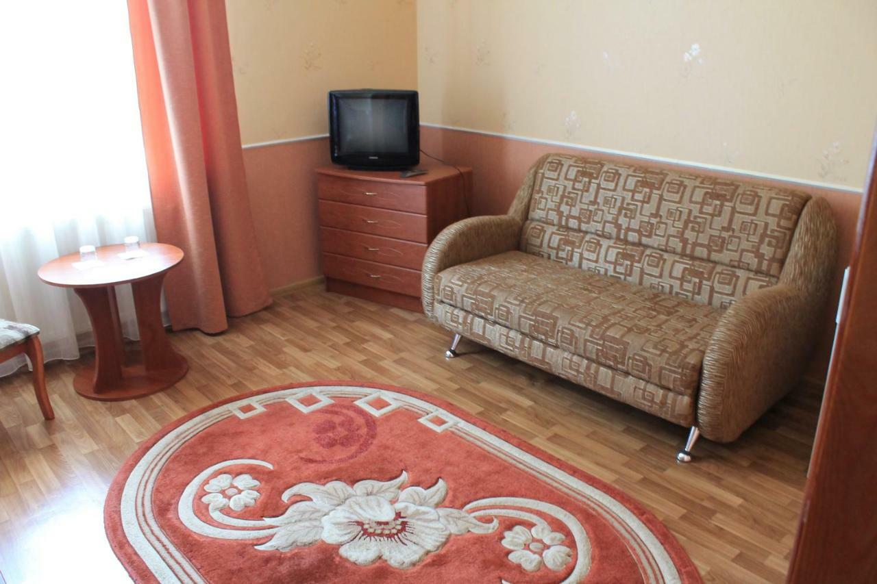 Kremin Hotel Kremenets' Ngoại thất bức ảnh