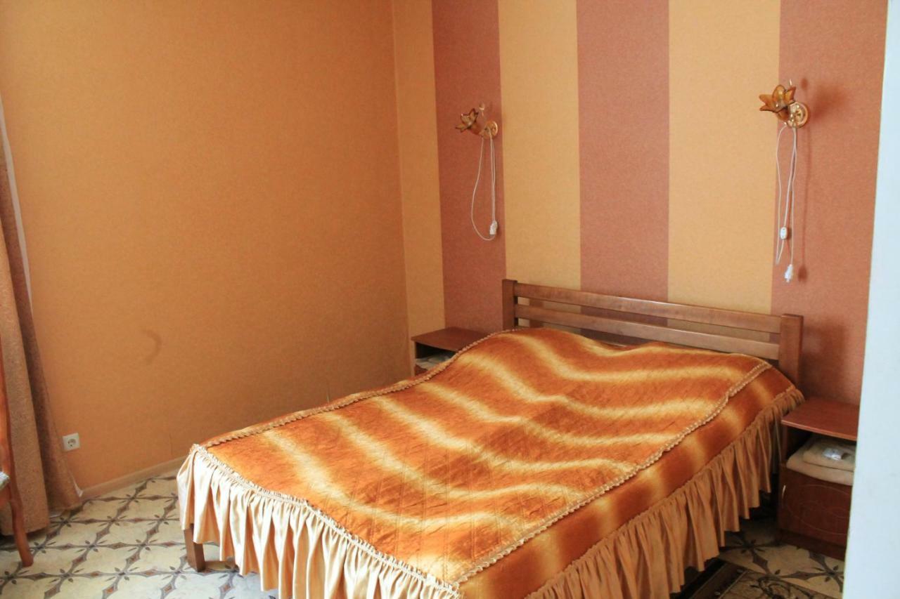 Kremin Hotel Kremenets' Ngoại thất bức ảnh