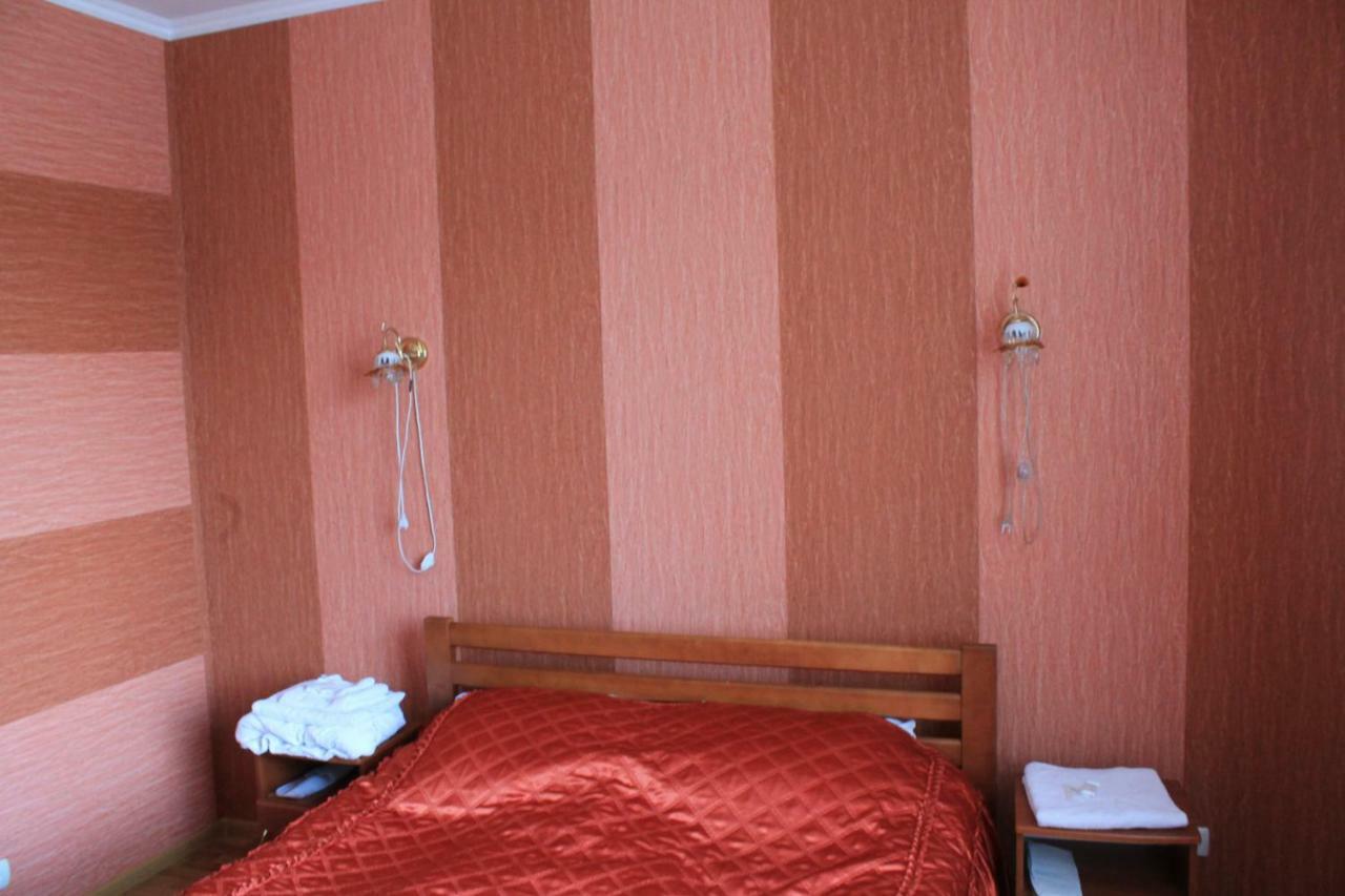 Kremin Hotel Kremenets' Ngoại thất bức ảnh