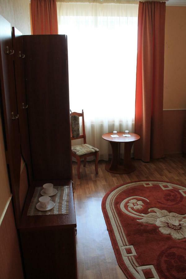 Kremin Hotel Kremenets' Ngoại thất bức ảnh