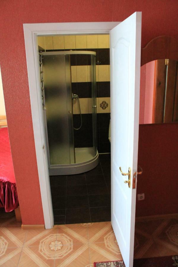 Kremin Hotel Kremenets' Ngoại thất bức ảnh