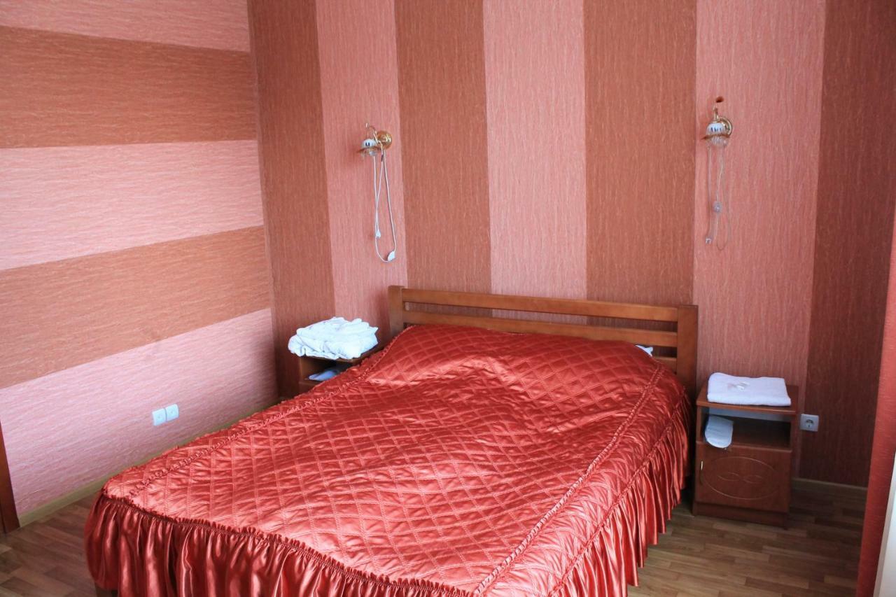 Kremin Hotel Kremenets' Ngoại thất bức ảnh